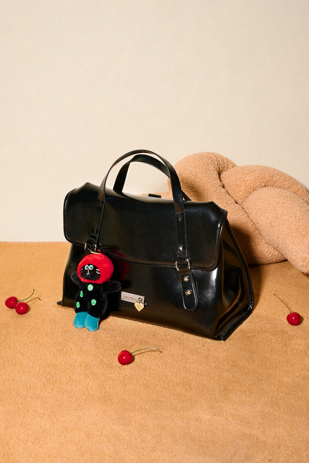 Flapover Large Capacity Backpack